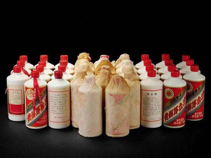 龙山日照岚山回收酒价格哪里回收(附近上门回收茅台酒）?